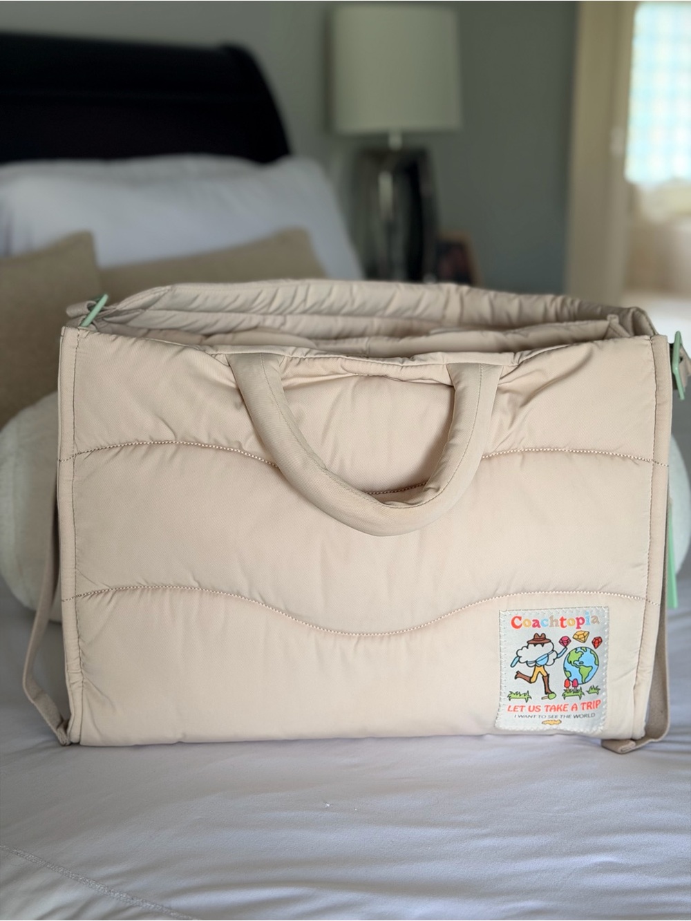 Coachtopia XL tote -Light Beige